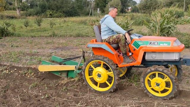 Kubota XB-1 смотреть онлайн