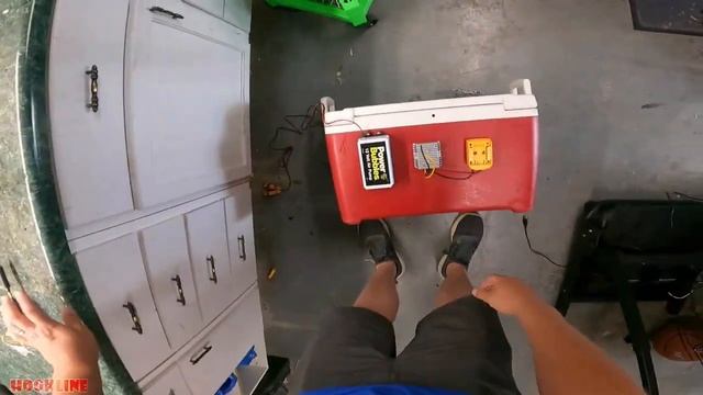 Check This Out!! Bait Tank build with old cooler Mobile Live Well!! смотреть онлайн
