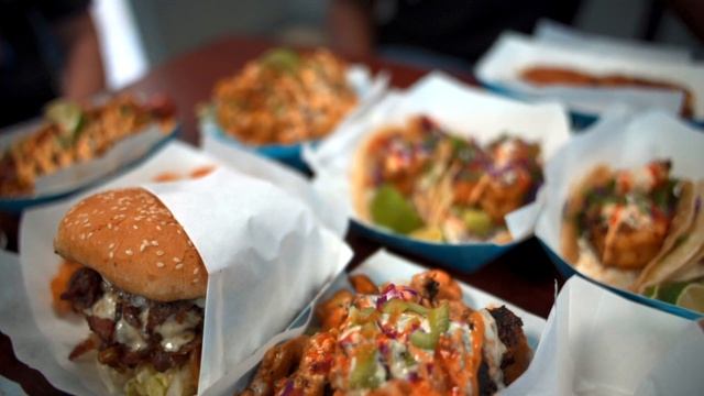 #1 FOOD TRUCK IN THE 805! SoCal Comfort Food Truck Review! смотреть онлайн