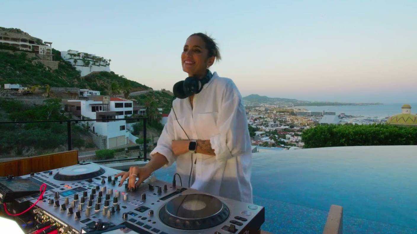 Huilen | Cabo San Lucas Sunset Vibes Organic House & Afro House at a Luxury Villa смотреть онлайн