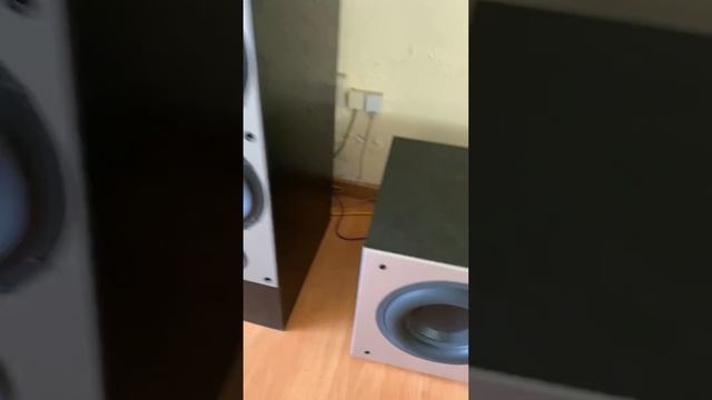 Subwoofer activo POLK AUDIO con bocina de 10 pulgadas modelo PSW404 смотреть онлайн