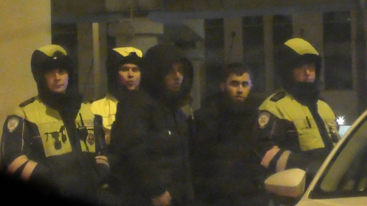 Аккаунт, поведение не соответствующее обстановке, наручники, начинающий блогер и чтоб побыстрее. смотреть онлайн