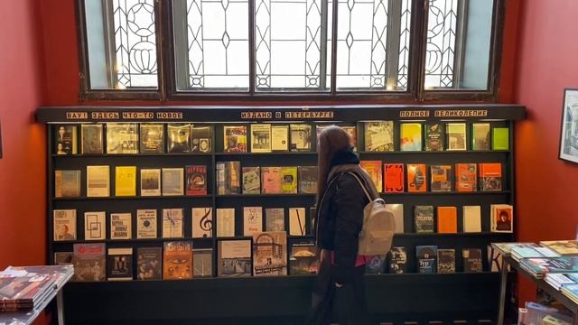 ОХОТА НА КНИГИ 📚 | Прогулка по книжным магазинам Санкт-Петербурга ☔️