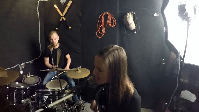 Группа «Точка баланса», песня №1, Как записать рок-группу с солистом на рекордер Zoom H4n смотреть онлайн