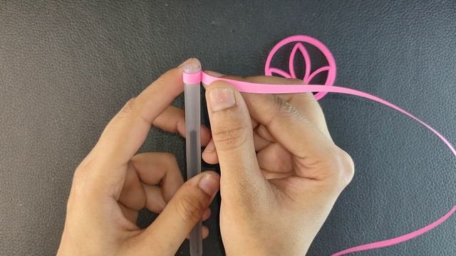 Easy paper Earrings. Stylish tassel earrings made out of paper. Quilled Earrings. #quilliedearrings