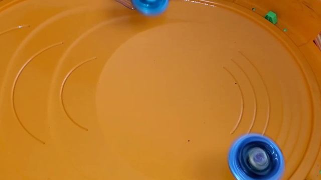beyblade new world episode 14 scythe kronos смотреть онлайн
