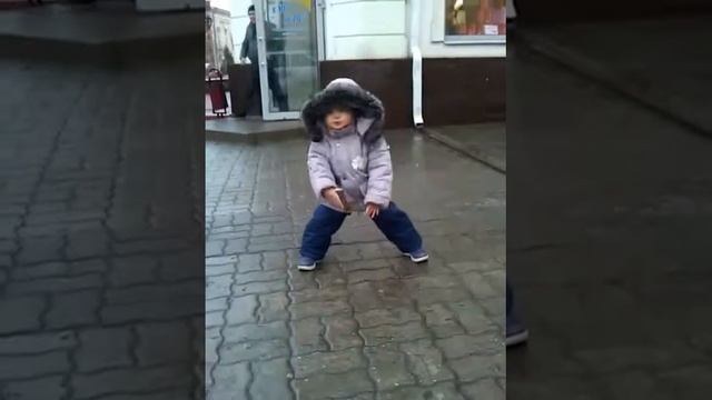 Баста - холодный мир.avi смотреть онлайн