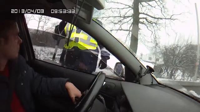 Інспектор не хоче звязуватись з ДК смотреть онлайн