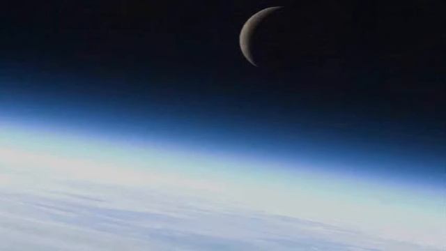 Halley's Comet Heads To Earth :D