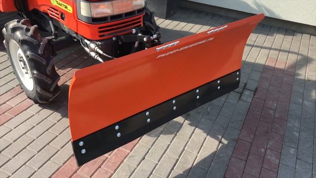 Pług do śniegu HYDRAULICZNY SB1300 140cm z ciągnikiem Kubota GT3 TRAKTOR.COM.PL смотреть онлайн
