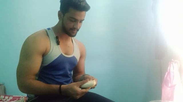 WEIGHT GAIN SHAKE ( 2 min homemade mass gainer to gain 10 kg ) #massgainers #muscle #gym смотреть онлайн