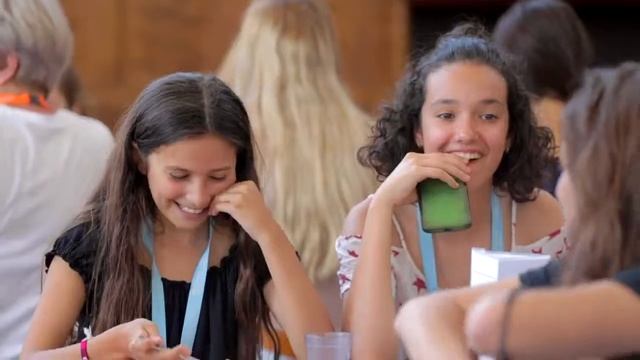 Языковые лагеря в Англии Churchill House смотреть онлайн