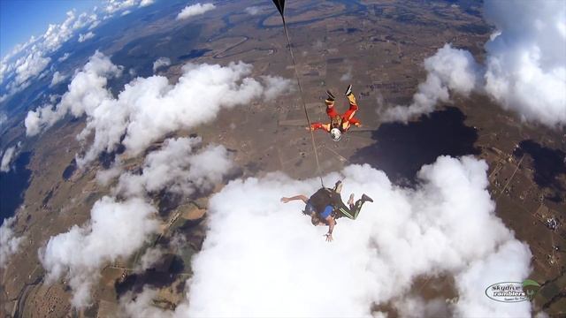 Tandem Jump with Skydive Ramblers at Toogoolawah! смотреть онлайн