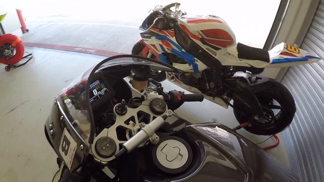 Buell EBR 1190RX - очень редкий мотоцикл в паддоке Moscow Raceway смотреть онлайн