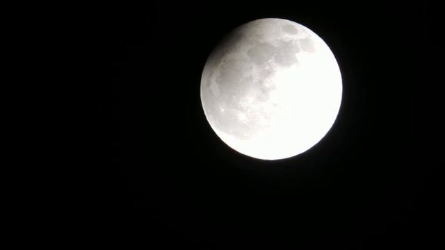 Lunar Eclipse By Nikon P510 25.4.2013