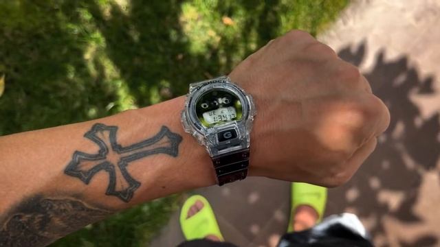 Casio G-Shock DW-6900SK-1DR смотреть онлайн