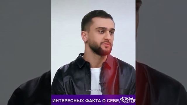 Помогает бездомным 😭 Какой же он добрый 🥺😭😍 смотреть онлайн