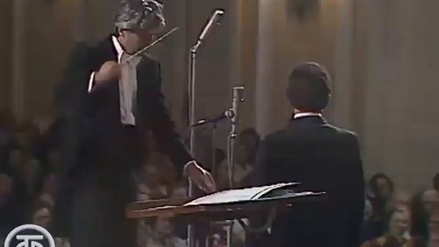 Песни и романсы композитора Тихона Хренникова в исполнении Иосифа Кобзона (1981) смотреть онлайн