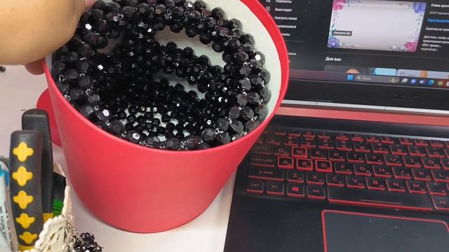 What's on my desktop? What orders do I carry out?))#blablabla #myorder #broochhandmade смотреть онлайн