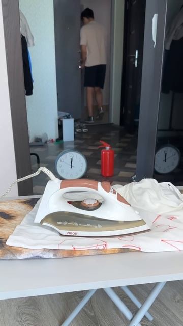 Что Если Забыть УТЮГ на 1 ЧАС!(последствия в конце) смотреть онлайн