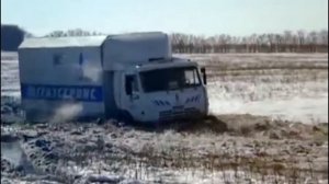 Камаз несется по болоту / Автомобиль камаз 4310. Испытания на бездорожье