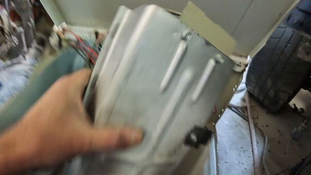See How I Transform an Electric Dryer Into a Efficient Shop Heater! смотреть онлайн