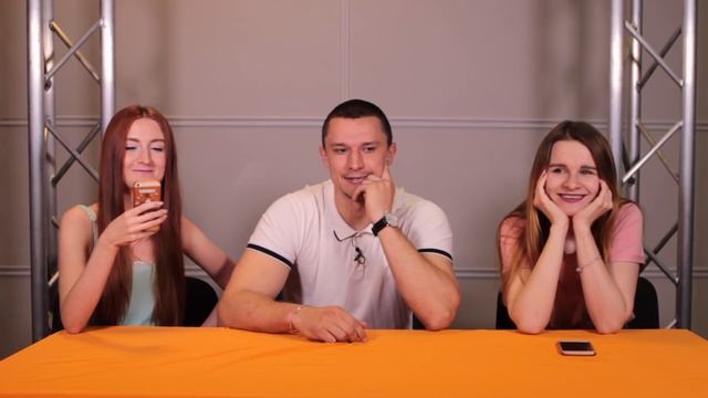 БЛИЦ-ОПРОС: БАРАНОВ ИЗ СУПЕРКОПОВ смотреть онлайн