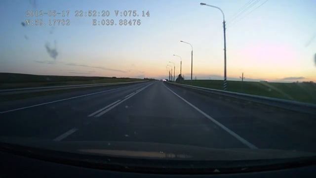 Сумерки. Съемка видеорегистратора HD-DS103 смотреть онлайн