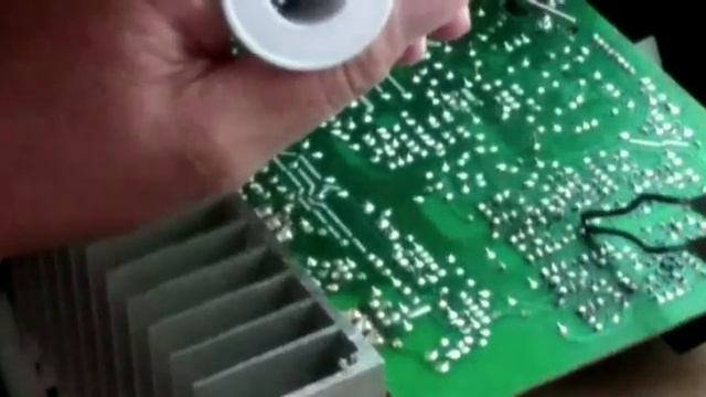 Reparación de Amplificador Onkyo A8200 RI no se escuchan los canales y fallan смотреть онлайн