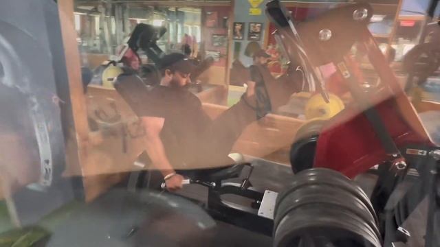Leg press 400 kg weight💪 | Workout for beginners | 15th day of gym 🏋️♀️| Dilreet vlogs смотреть онлайн