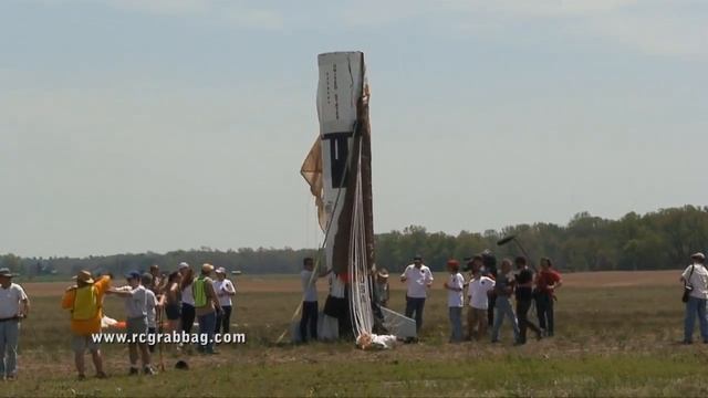 Steve Eve's 1/10 Scale Saturn V Launch in HD смотреть онлайн