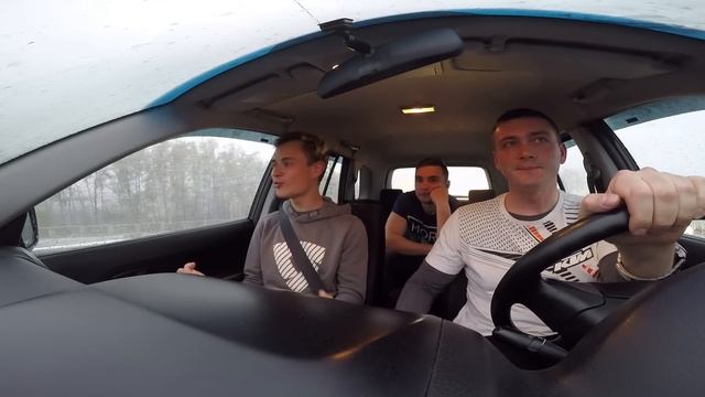 Макар Юрченко, Дима Седин: интервью с быстрейшими гонщиками России - кухня RSBK, секреты FIM Moto3 смотреть онлайн