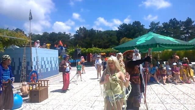 поет сам Нептун смотреть онлайн