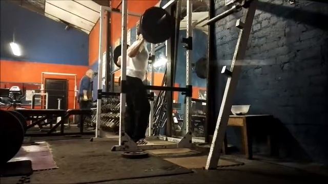 140kg / 308 pounds back squats for 5 sets of 10 @ 70kg / 154 pounds bodyweight смотреть онлайн