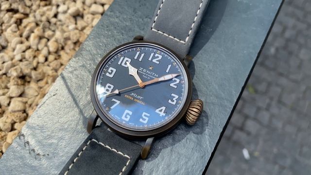Zenith Pilot Type 20 Extra Special 45 mm смотреть онлайн