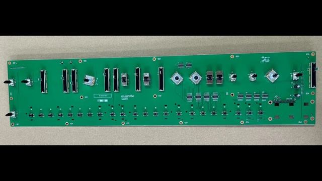 Behringer Jupiter 8, First Boards ? смотреть онлайн