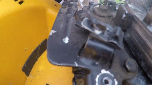 LAWNMOWER NO SPARK - LETS FIX IT смотреть онлайн