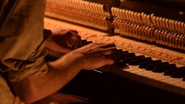 Weegee - "Kosmos" смотреть онлайн