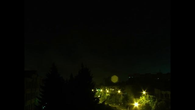 Йошкаролинка сфотографировала НЛО во время ночной грозы. смотреть онлайн