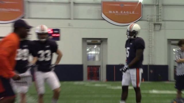 Watch Auburn quarterback John Franklin III run drills as a wide receiver смотреть онлайн