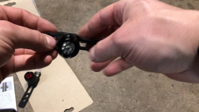 Quick look at the Kryptonite Comet F100 & R100 handlebar and tail light! смотреть онлайн