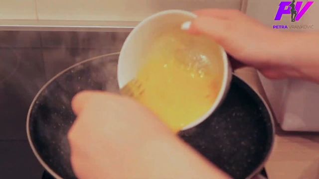 Come back / What I eat in a day /PETRA VRANKOVIC/ смотреть онлайн