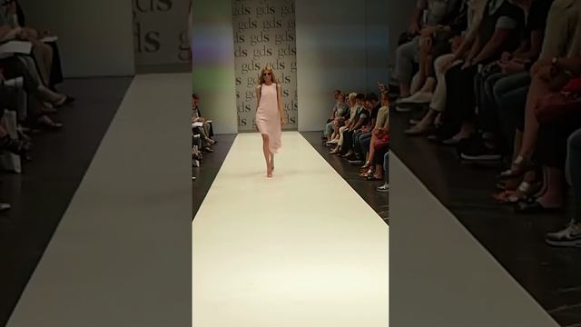 Schuhtrends Frühjahr/Sommer 2016 смотреть онлайн