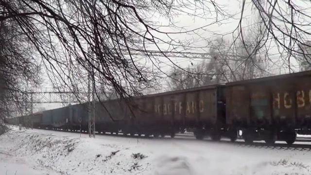 ВЛ10-781 с грузовым поездом:-)