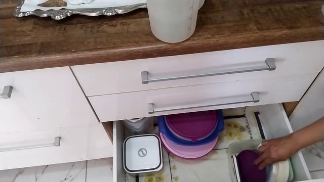 Arrumação e limpeza das gavetas da cozinha com dicas da Eliane Cândida смотреть онлайн