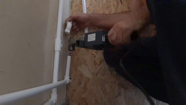 Продолжение монтажа водопровода и стиралки. Deaf. смотреть онлайн