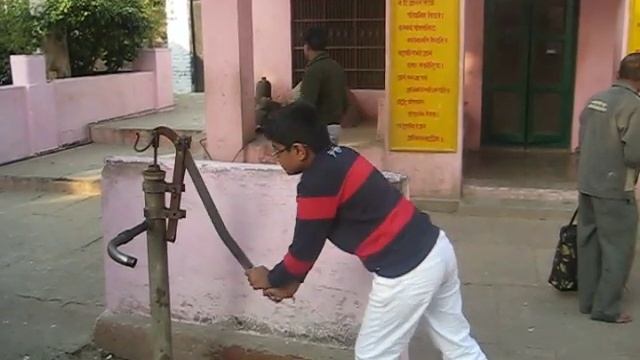 Water Hand Pump смотреть онлайн