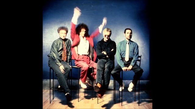 QUEEN - Don't try so hard смотреть онлайн