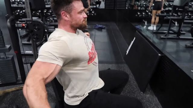 Chest & Delts Workout at Pure Muscle | 10 Weeks out смотреть онлайн