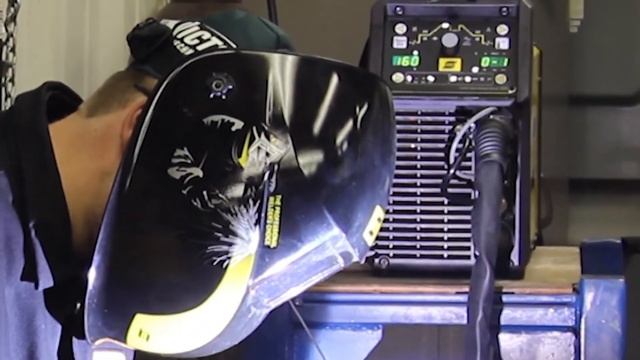 ESAB ET 301i AC/DC 數位交直流氬焊機 смотреть онлайн